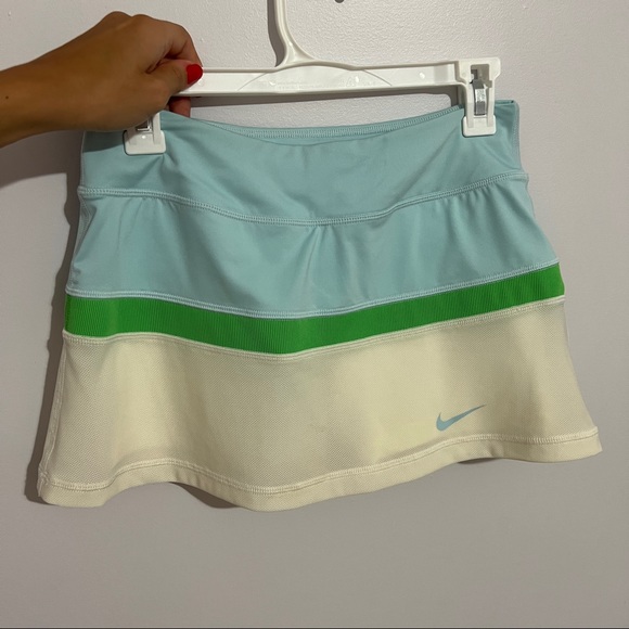 Nike Dri Fit Tennis skirt - Picture 1 of 3